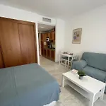 Estudio Anak-gadis דירה